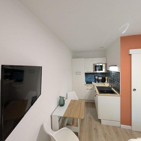 Studio Rez De Chaussee Avec Terrasse Centre Thermal Et Touristique - Casa Amneville Bagian luar foto